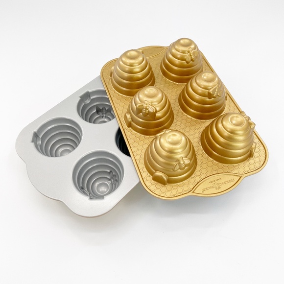 Nordic Ware Beehive Cakelet Pans Set of 2 - Picture 1 of 6